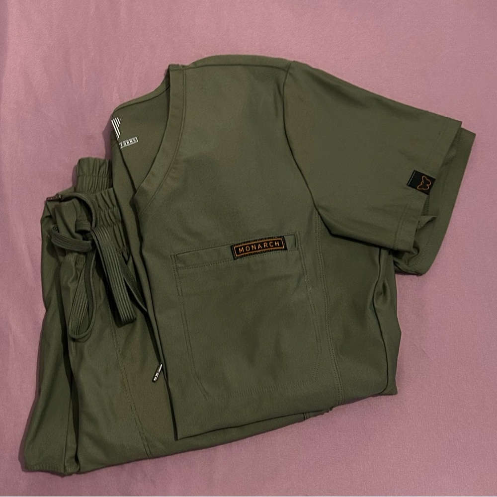 Olive Short Sleeve Women's Top